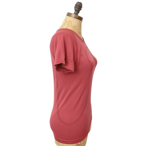 LULULEMON Swiftly Tech Short Sleeve Crew Top 4 Berry Cherry Red Running EUC B34. - Picture 2 of 8